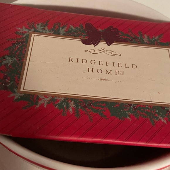 Ridgefield Home nutcracker snack set - Picture 5 of 6
